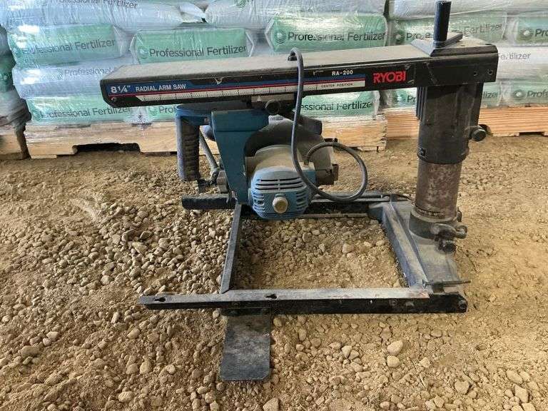 Ryobi 8 1/4" radial arm saw