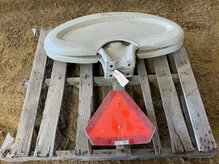 Fenders for Ford tractor & SMV sign