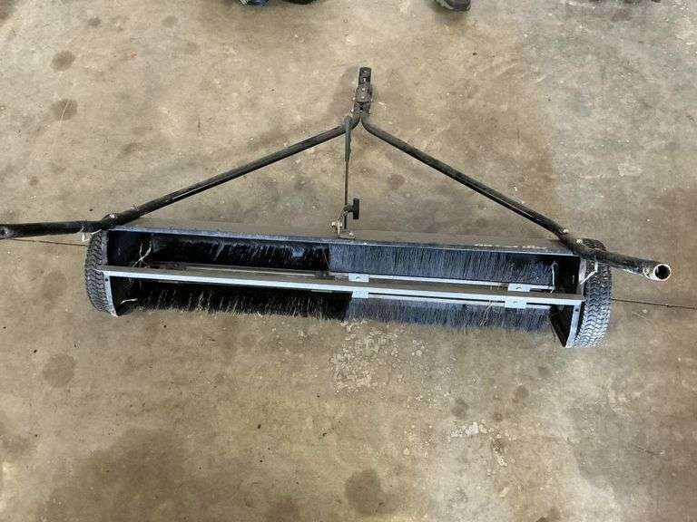 Lawn sweeper-no bag