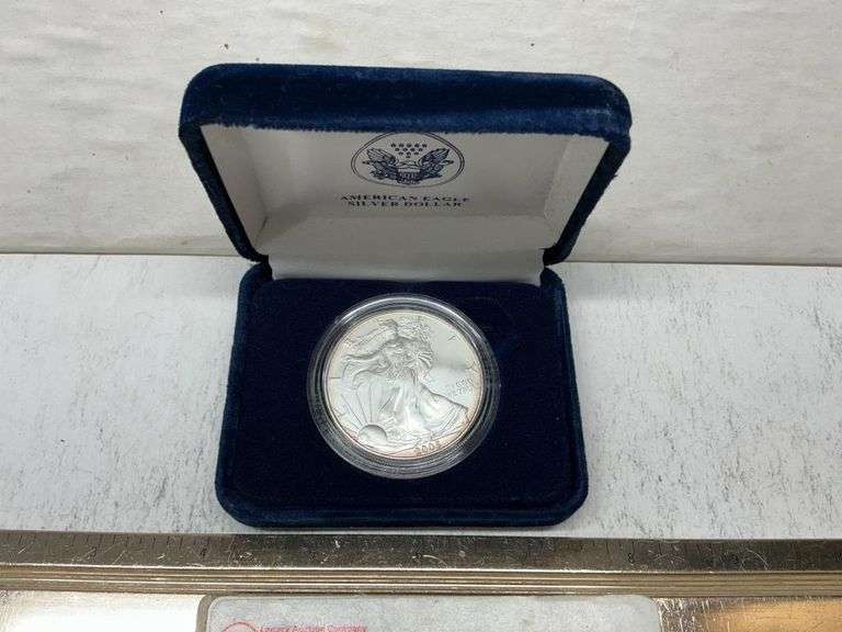 2005 American Eagle silver dollar