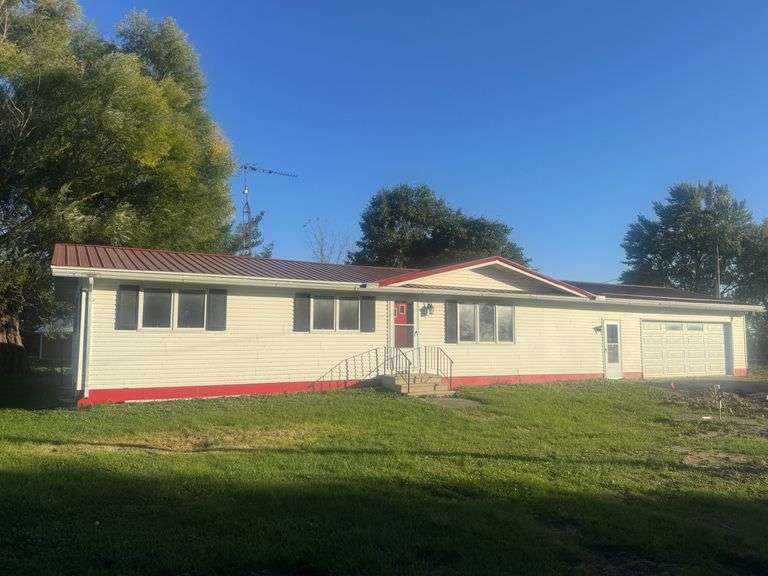 3 Bedroom Home in Dumont Iowa - Real Estate Online Auction