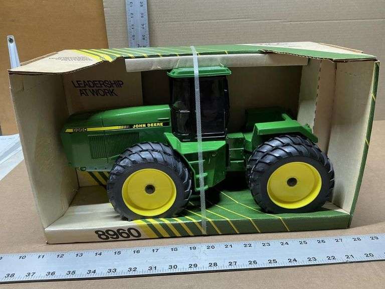 John Deere 8960 4-WD tractor