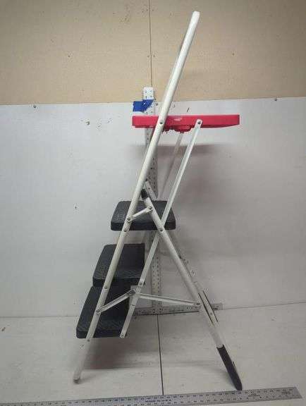 Cosco folding step ladder
