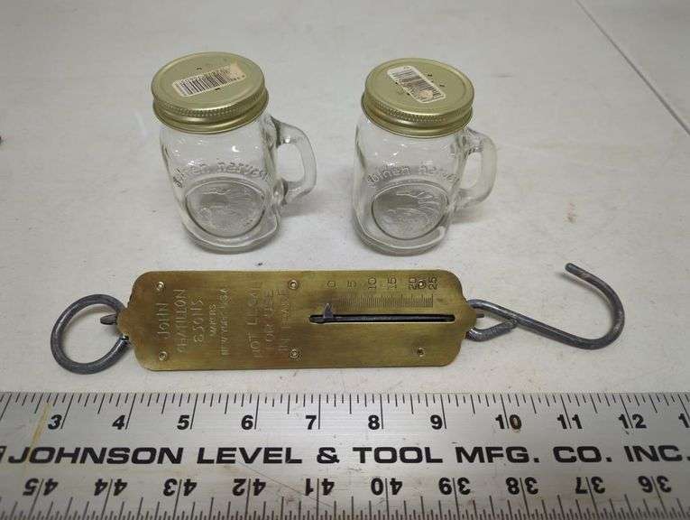 Advertising scale, Golden Harvest salt and pepper