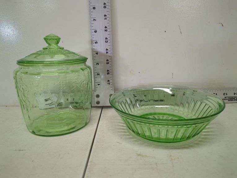 Green uranium glass cookie jar & bowl