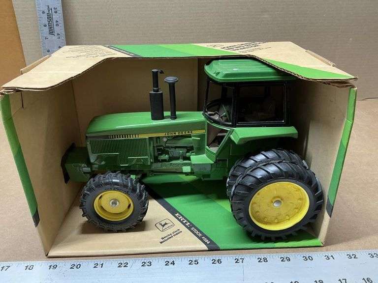 Toy & Sign Consignment Auction - May 2026