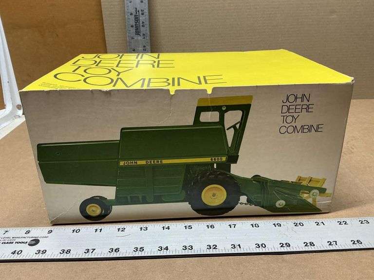 John Deere 6600 toy combine single chain version