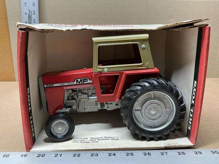 Massey Ferguson 590 tractor