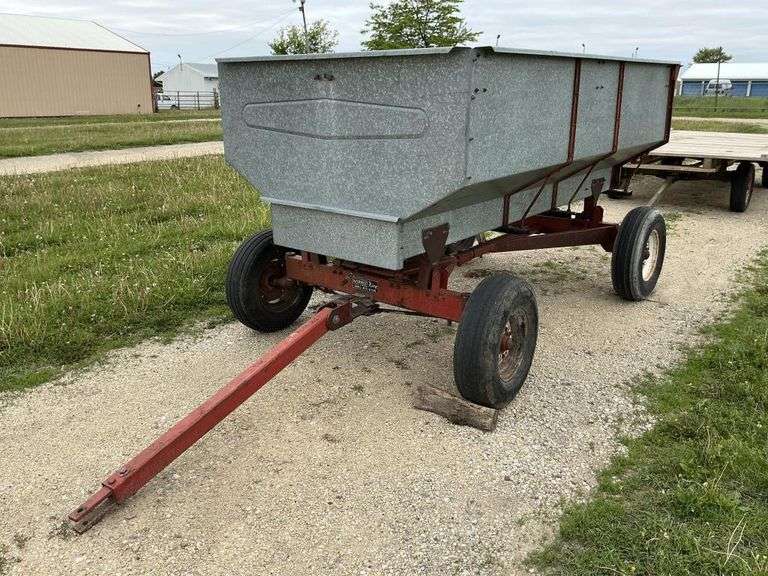 Galvanized flare wagon harvest king model M-72-8