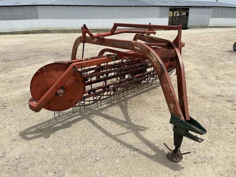 8' New Idea rake