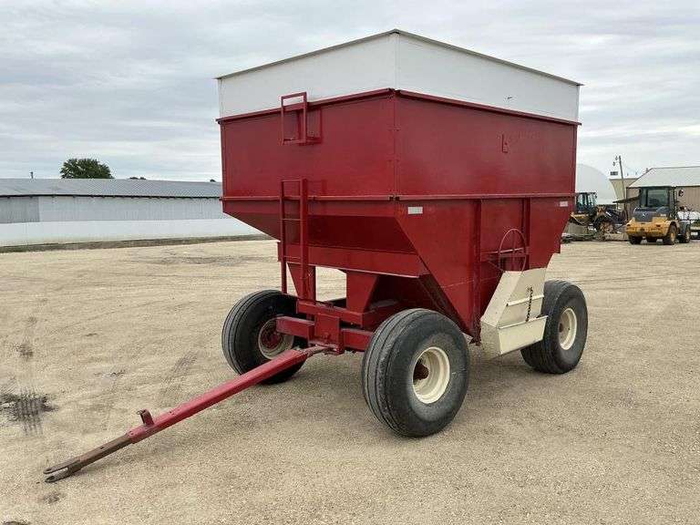Gravity wagon