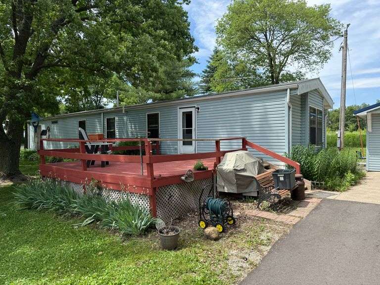 1990 Bonnavilla Trailer House