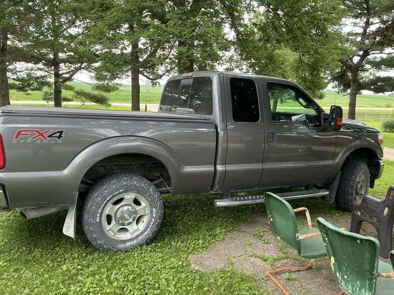 2013 F250 Super Duty pickup with tow package,