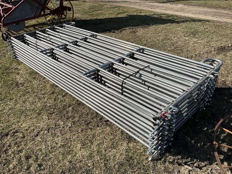 round pen w/5' bow gate