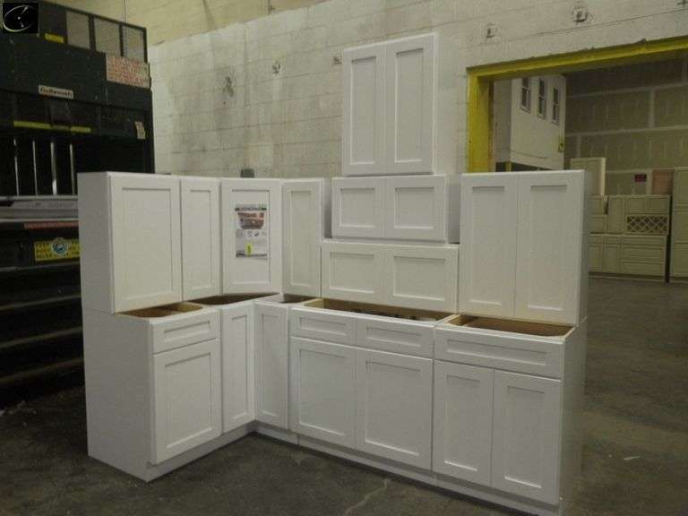 Arcadia White Kitchen Cabinet Set 10'x10'