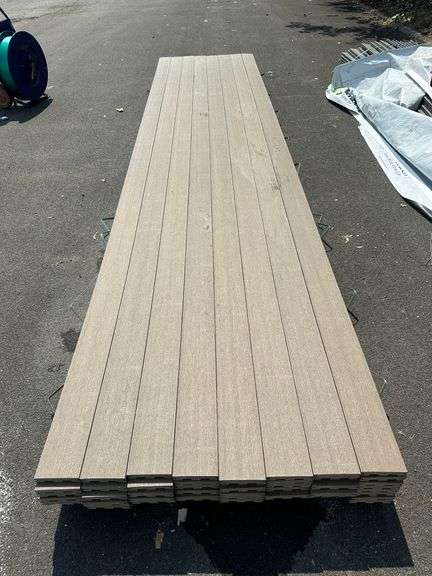 Dark Oak Grooved Composite Decking 1"x6"x16'