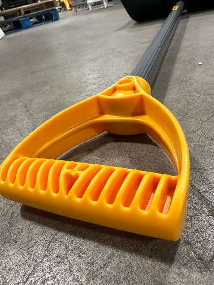True Temper 18" Poly Snow Shovel - 2 Pack