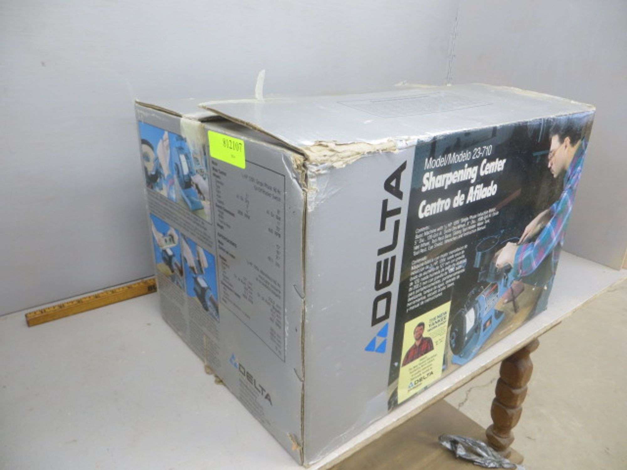 Delta 23-710 Sharpening Center - NIB - Lambrecht Auction, Inc.