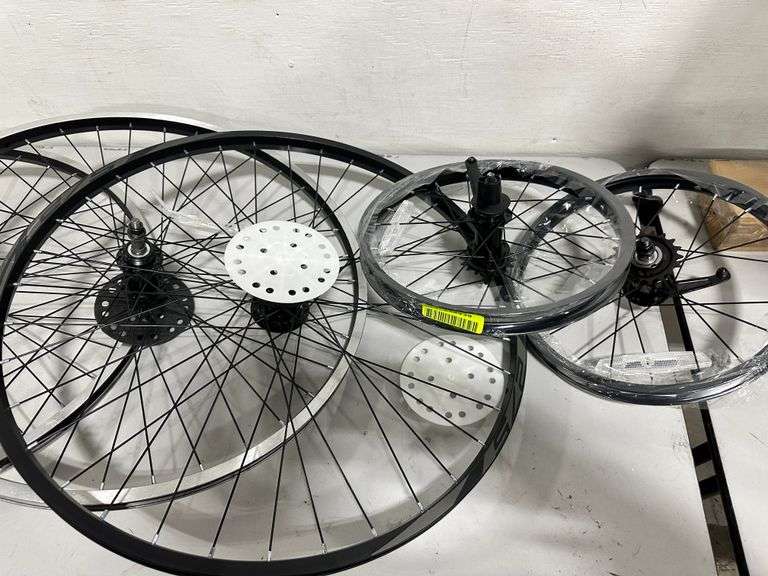 Assorted Bike Rims - Lambrecht Auction, Inc.