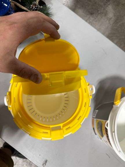 Frabill Aqua Life Aerated Bait Bucket, White/Yellow, bait aerator - alexandersit