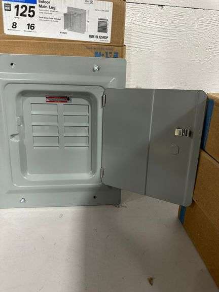 BR 125 Amp 8 Space 16 Circuit Indoor Main Lug Loadcenter with Surface
