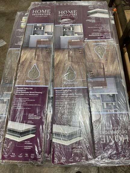Bennett Valley Oak 12 mm T x 8 in. W Waterproof Laminate Wood Flooring (605x$)