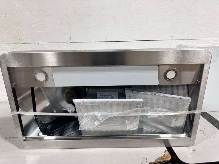 iKTCH 36 in. 900 CFM Ducted Wall Mount With LED Light Range Hood