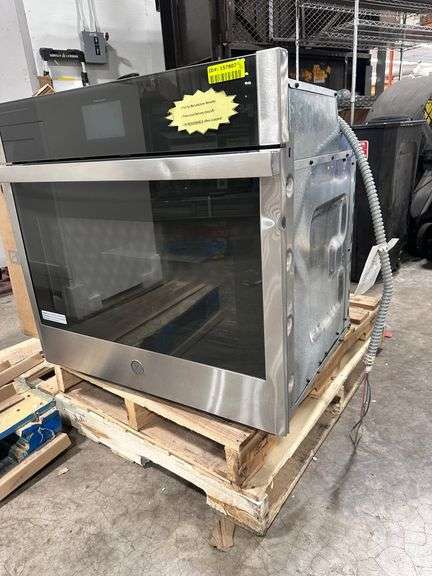 GE 30 in. Smart Single Electric Wall Oven Self-Cleaning-Top Dented