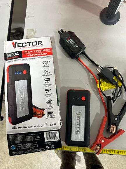 VECTOR 1600 Peak Amp Automotive Lithium Jump Starter, Portable Power ...