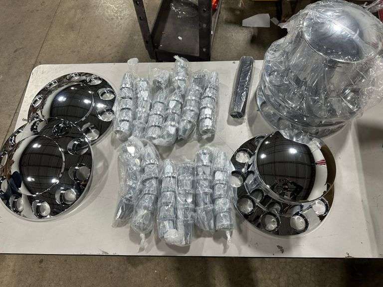 Chrome Dome Axle Cover Combo Kit With 33mm Thread-On Cylinder Nut Cove