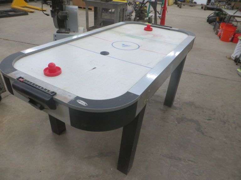 Air Hockey Table 71x35"