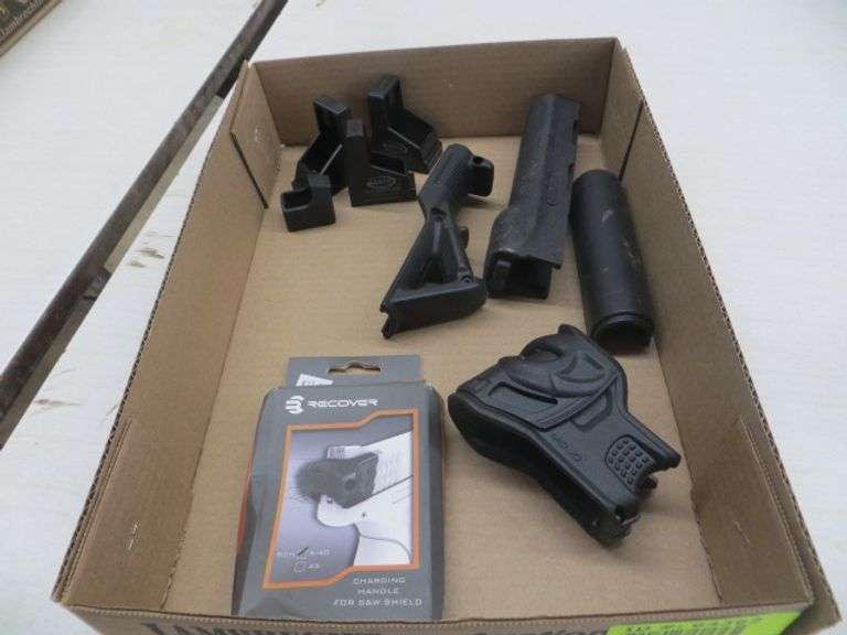 Assorted Speed Loaders Grips Etc Lambrecht Auction Inc Assorted Speed Loaders Grips Etc Lambrecht Auction Inc