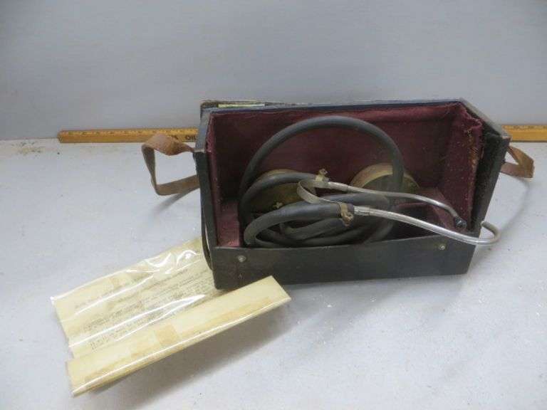 Globe Geophone Early Leak Detector - Lambrecht Auction, Inc.