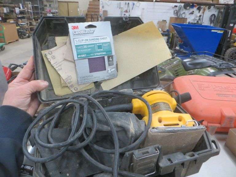 DeWalt Palm Sander w/ Case