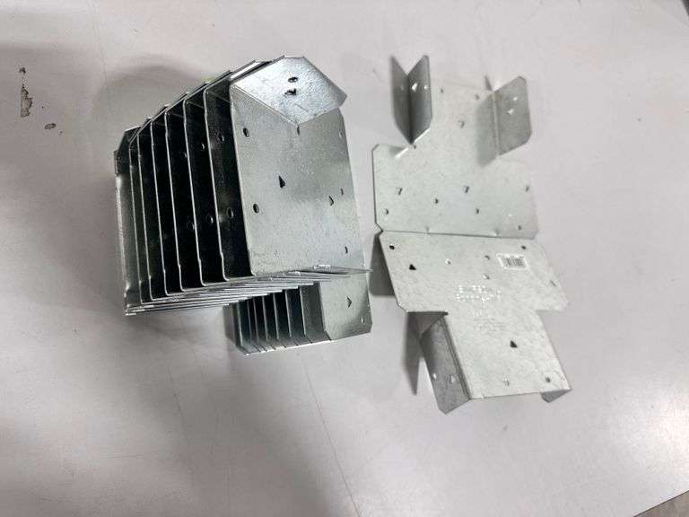 Simpson Strong-Tie AC Galvanized Adjustable Post Cap for 4x Nominal ...