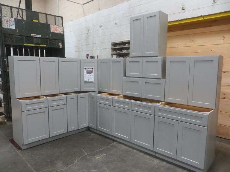 Stone Harbor Gray Kitchen Cabinet Set 12'x12'
