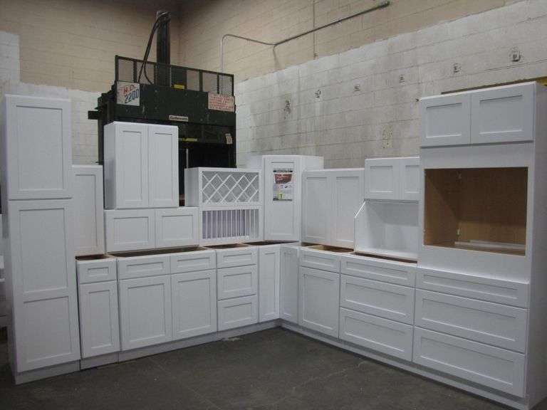 Arcadia White Kitchen Cabinet Set 10'x15'