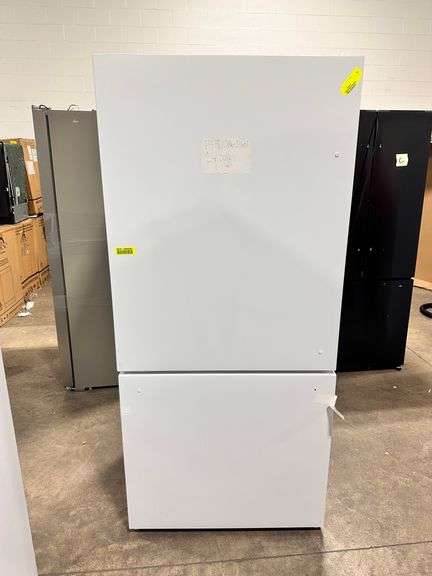 Forno Milano Espresso 31" Bottom Freezer Refrigerator 17.2 cu Ft in White