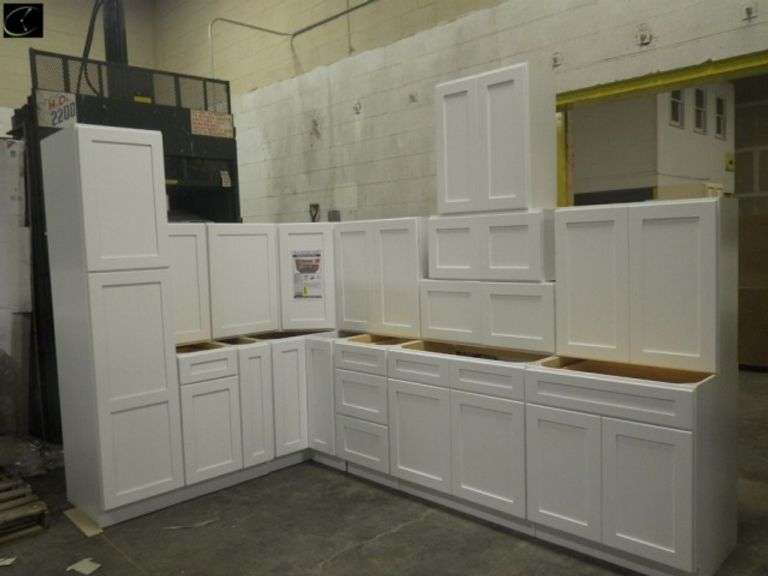 Arcadia White Kitchen Cabinet Set 12'x12'