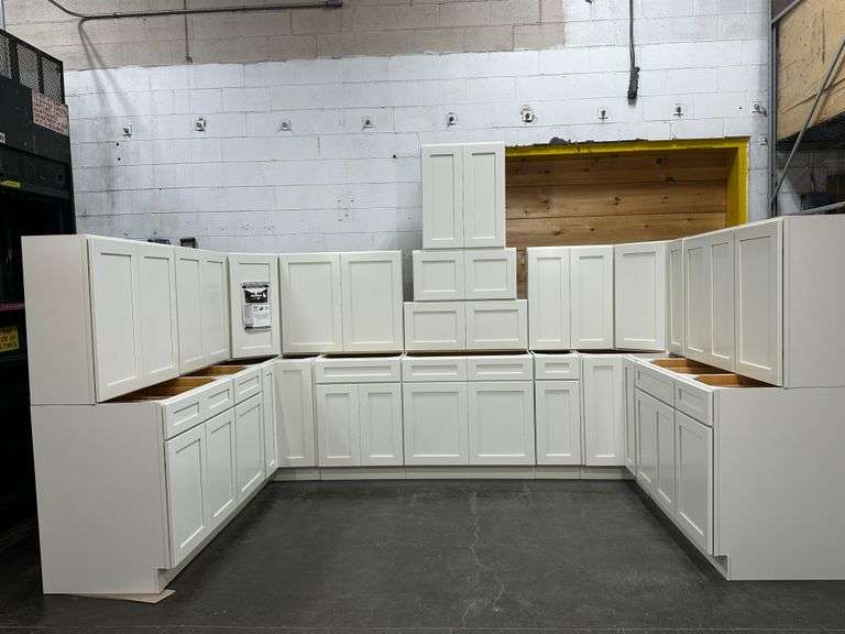 Arcadia Linen Kitchen Cabinet Set 10'x14'x10'