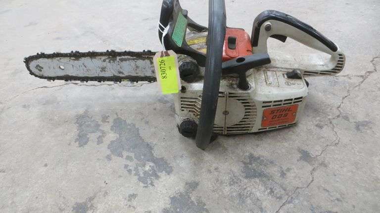 Stihl 009 Chainsaw w/ 14" Bar