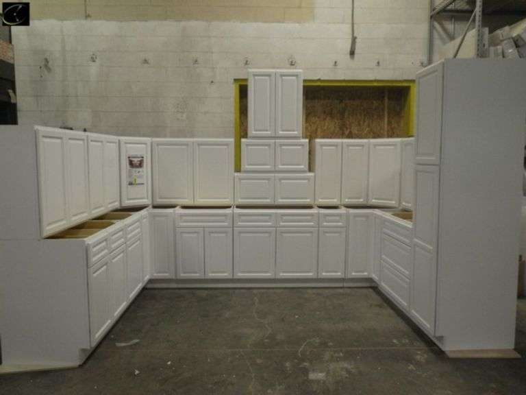 Newport White Kitchen Cabinet Set 10'x14'x10'