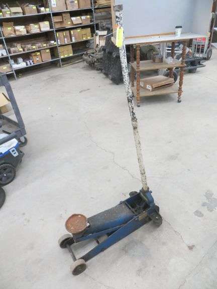 Auto Specialties USA 3000# Hydraulic Floor Jack