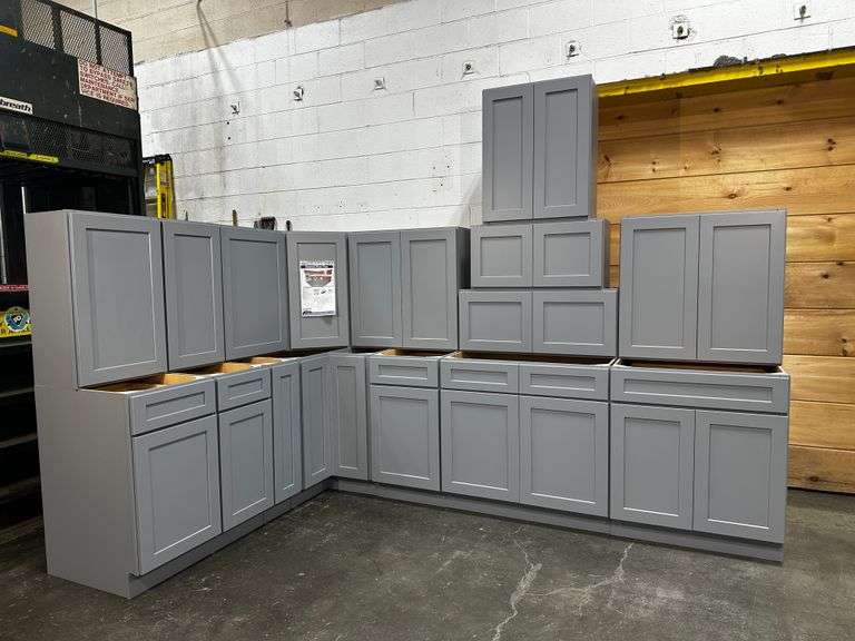 Assembled Pacific Gray Kitchen Cabinet Set 12'x12'