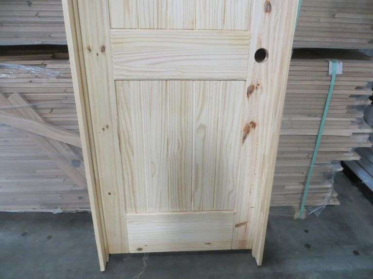 Interior Knotty Pine 28"x80" LH (Unassembled)
