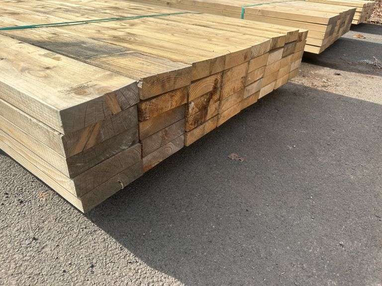 Euro Spruce Dimensional Lumber 2"x6"x92 5/8"-93 3/4"