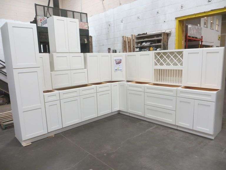 Arcadia Linen Kitchen Cabinet Set 12'x15'