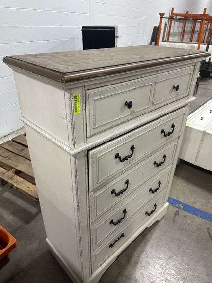 Ashley Furniture Blendon 5 Drawer Dresser