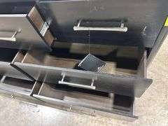 Rowanbeck 7 Drawer Dresser