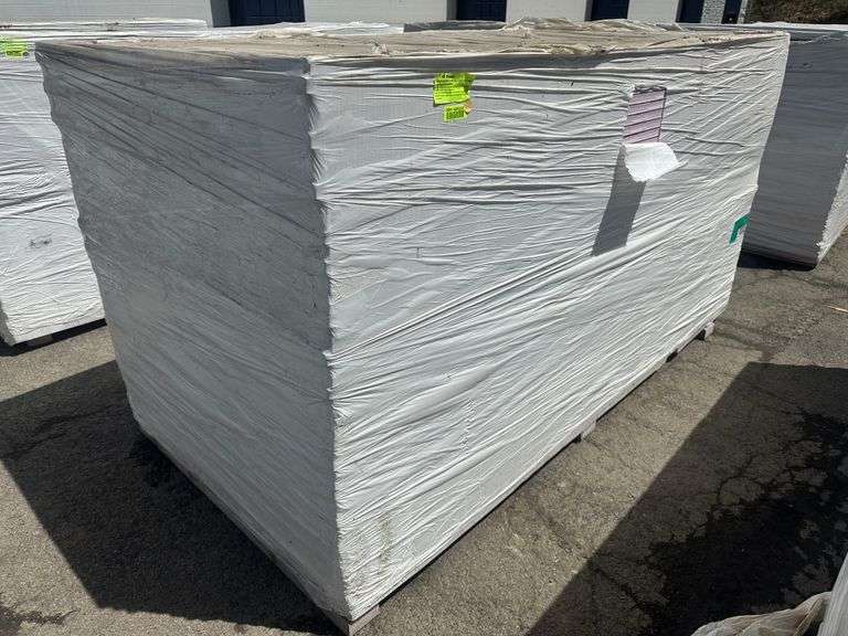 FOAMULAR NGX F-150 1"x4'x8' Rigid Foam Board Insulation